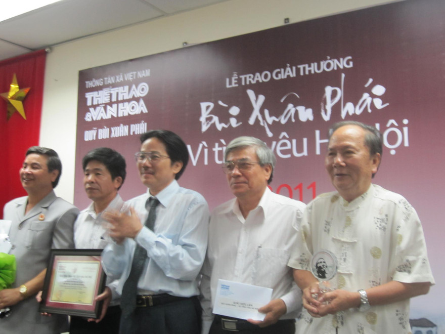 Vinh danh nhóm cứu chữa Rùa Hoàn Kiếm