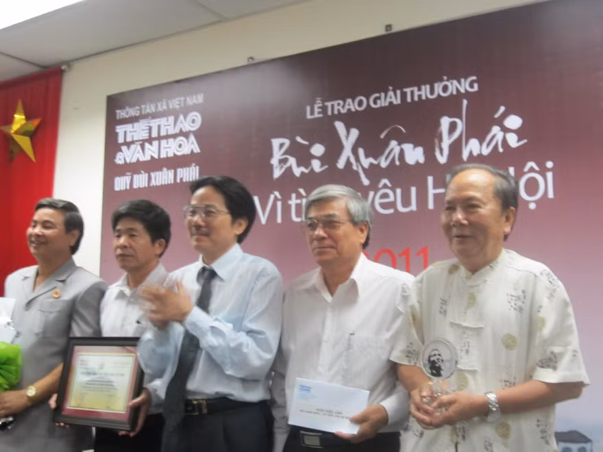 Vinh danh nhóm cứu chữa Rùa Hoàn Kiếm