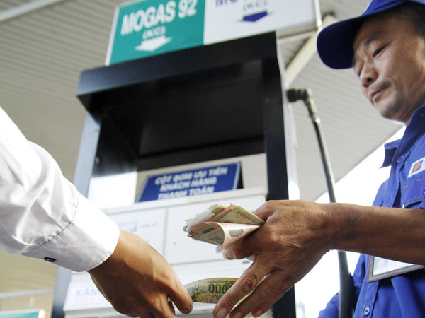 Xăng lên giá, vé xe khách sẽ tăng 7 - 10%