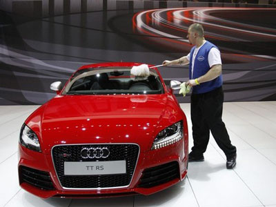 Mẹo nhỏ tận diệt mùi hôi khó chịu trong xe hơi