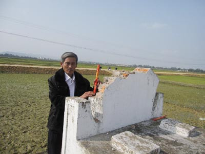 Gần 100 lăng, mộ bị đập phá đêm giao thừa