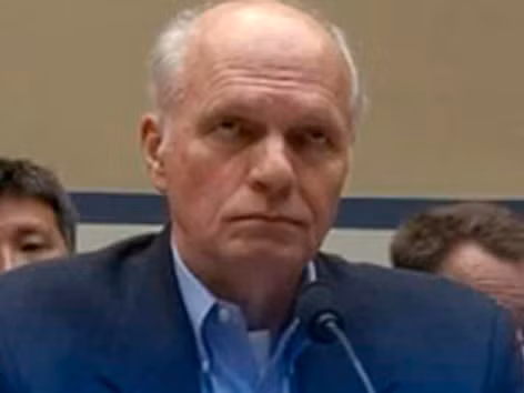 Kiếm triệu đô nhờ giả danh CIA