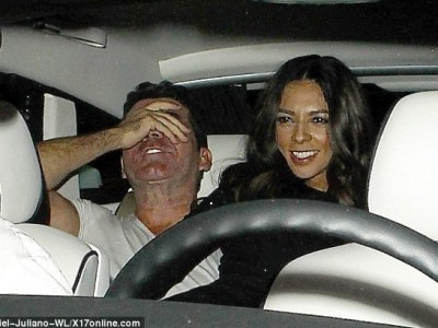 ‘Trùm’ truyền hình hớn hở đón sinh nhật bên bồ cũ