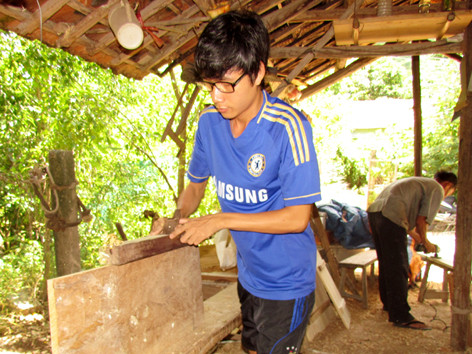 Thủ khoa lo vay tiền nhập học