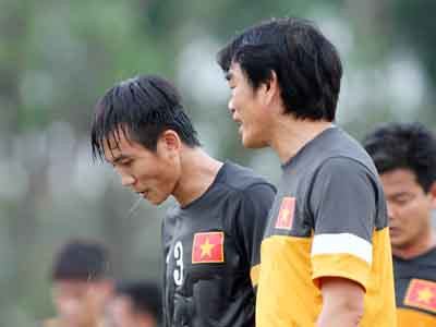 Bóng đá VN thảm bại: Đã có người xin từ chức!