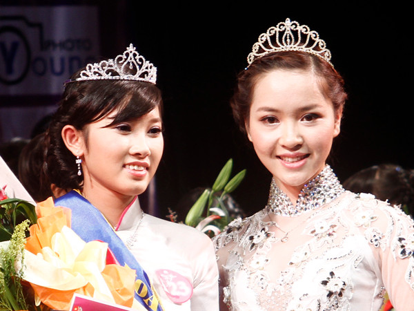 'Nóng bỏng' tài sắc nữ sinh Dược