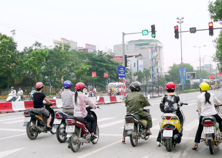 Dùng búp bê tình dục ‘buộc’ tài xế giảm tốc độ