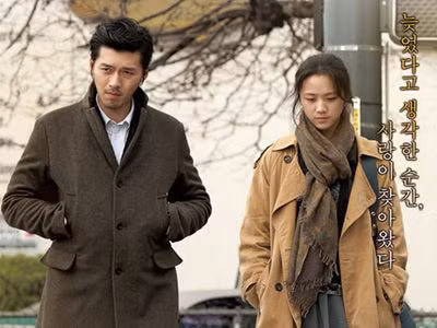 Bạn trai Song Hye Kyo âu yếm Thang Duy