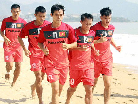 Sao bóng đá Việt và nỗi lo thất nghiệp