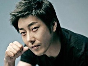 Ca sĩ Hàn Quốc treo cổ ở tuổi 40