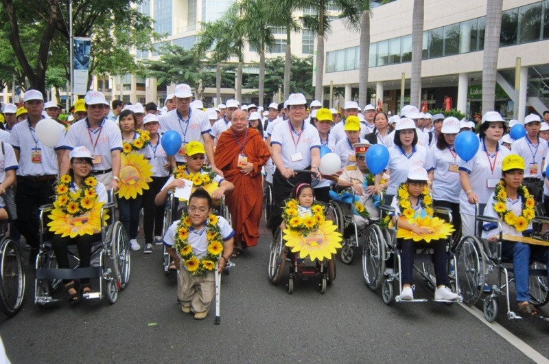Chủ tịch nước và hơn 7.500 người 'sánh bước yêu thương'