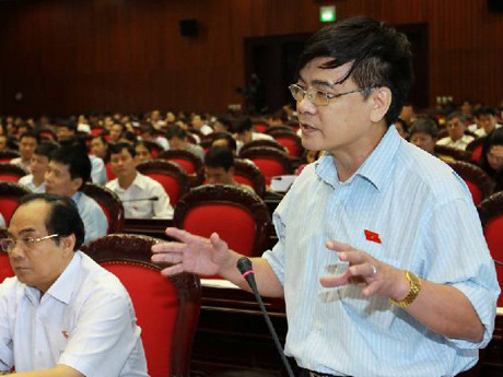 Chất vấn không phải là tâm sự