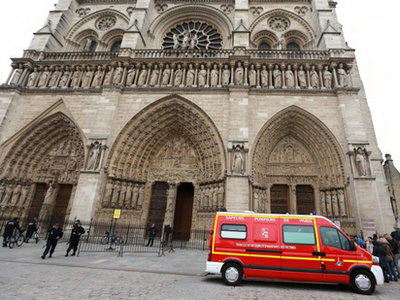 Tự tử trong thánh đường để phản đối hôn nhân đồng tính