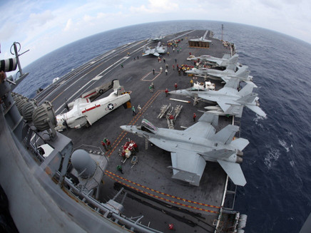 Tận mắt tàu sân bay Mỹ đang ở gần Việt Nam