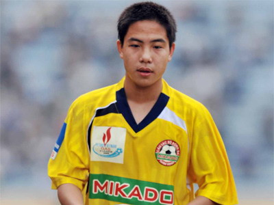 Không nộp hai tỉ, nghỉ đá suốt đời