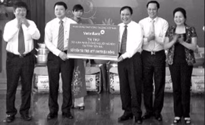 Yên Bái trao 321 nhà cho người nghèo