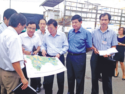 Chủ tịch Hà Nội bất ngờ 'vi hành' các bến xe