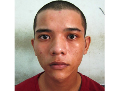 Đâm chết đồng nghiệp vì tranh xem bảng lương