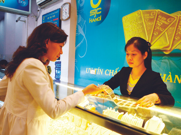 Giao dịch vàng miếng SJC tại Hà Nội