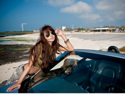 Người đẹp bên Audi TT Roadster