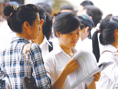 Ngày đầu thi tốt nghiệp THPT: Vừa sức, dễ thở