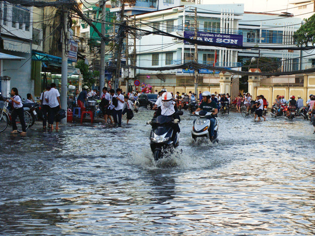 Lương Giám đốc Cty thoát nước 2,6 tỷ, Cty chiếu sáng 2,2 tỷ
