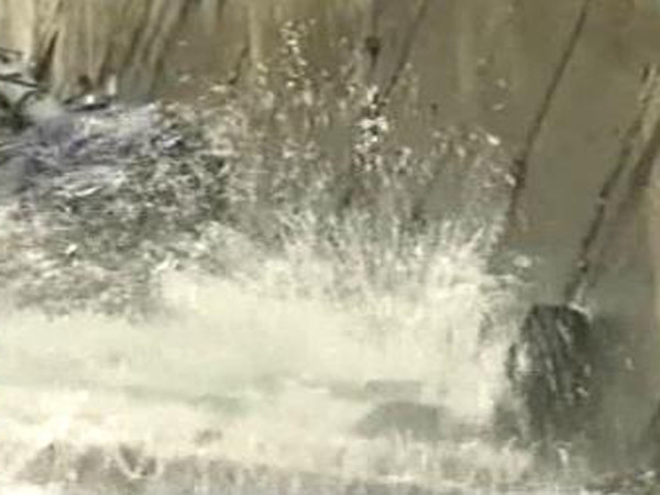 Nước thấm qua khe nhiệt thủy điện Sông Tranh 2