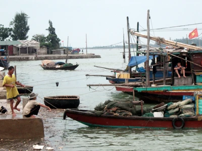 Bão số 3 suy yếu thành áp thấp nhiệt đới