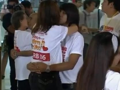 Kỷ lục nụ hôn dài nhất thế giới