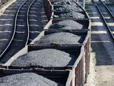 Tập đoàn Than nhập tàu than đầu tiên