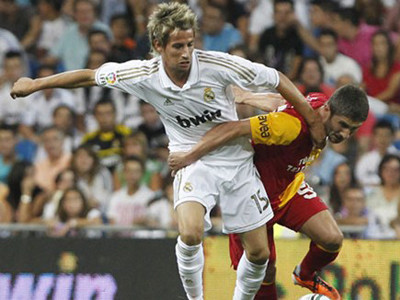 Dạ tiệc trắng ở Bernabeu