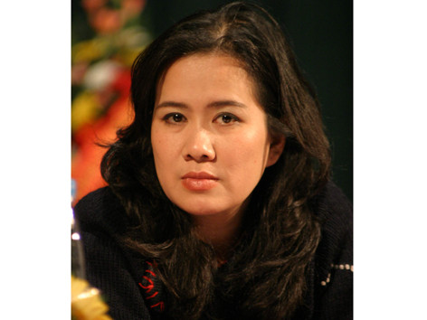 Trong đám đông thiếu một anh hùng