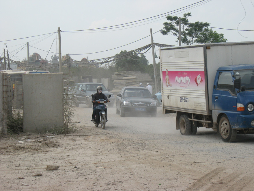 QL 32 qua quận Cầu Giấy : Sẽ cưỡng chế nếu không di dời