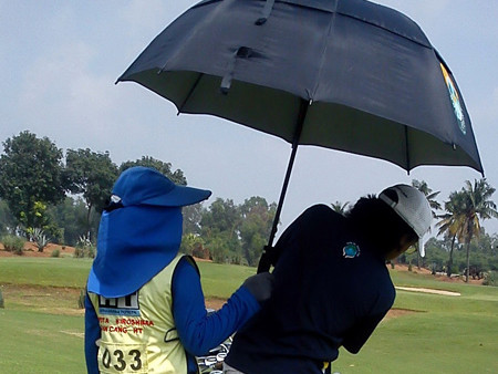 'Ông chủ và đầy tớ' ở sân golf