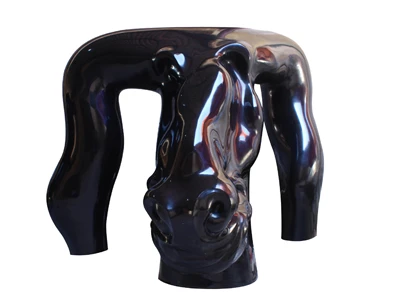 Lê Khắc Cường với điêu khắc ngựa cực lớn