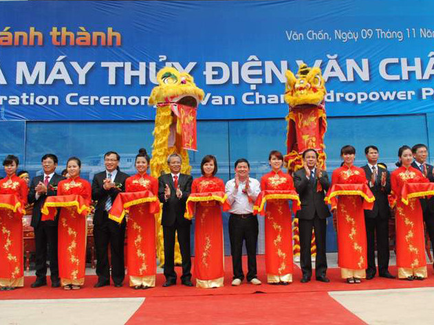 Khánh thành nhà máy thủy điện Văn Chấn