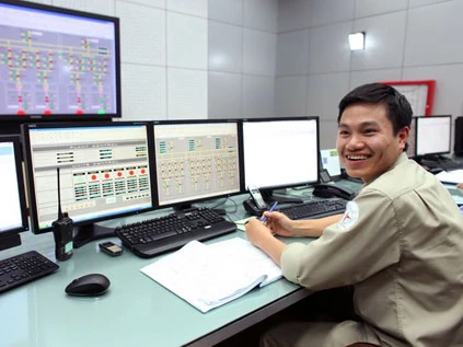 ‘Tổng chỉ huy’ thủy điện Sơn La 28 tuổi