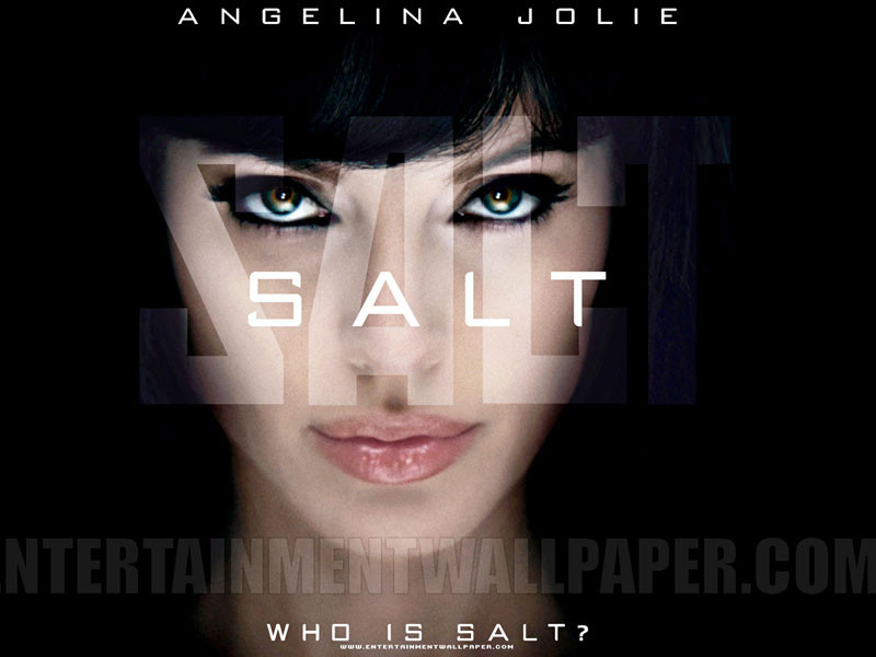 Angelina Jolie dũng mãnh trong vai hành động