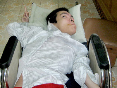 Chàng trai tật nguyền mong hiến xác