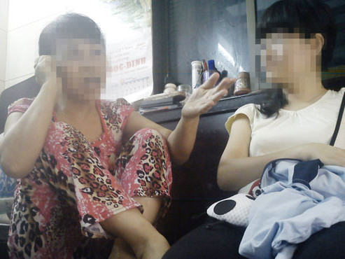 Nhộn nhịp 'chợ mua bán con'