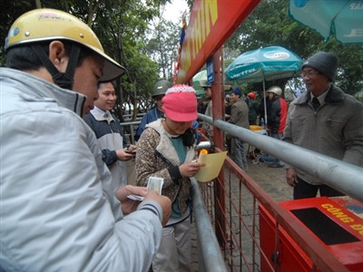 Nhiều nơi đua nhau phát ấn đền Trần