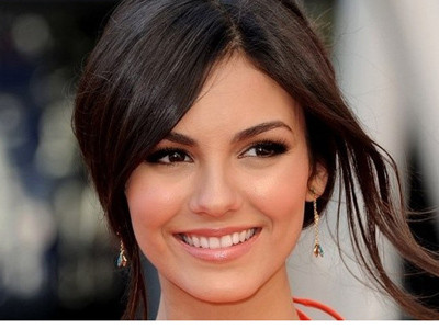 Tóc búi rối sang trọng đi dự tiệc