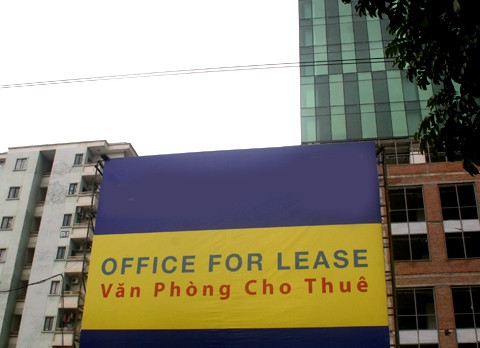 Cao ốc văn phòng "đắp chiếu", chết lâm sàng