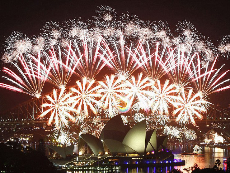 Pháo hoa lộng lẫy chào đón năm mới 2012