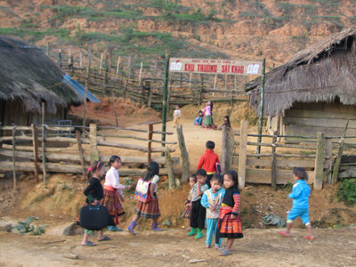 Những ngôi trường ọp ẹp ở Mường Lát