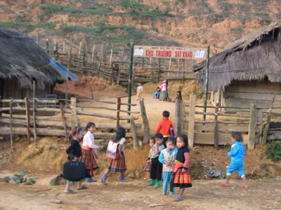 Những ngôi trường ọp ẹp ở Mường Lát