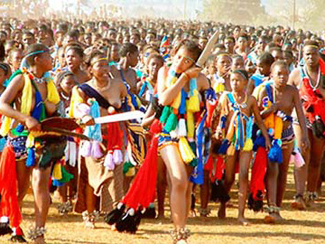 Kỳ lạ bộ tộc ra sức giữ trinh tiết