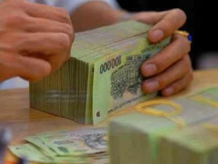 Thảm cảnh nợ lương: DN cùng đường, 'cắt cơm' nhân viên