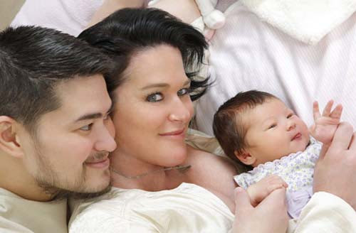 'Người đàn ông mang bầu' sinh con thứ ba