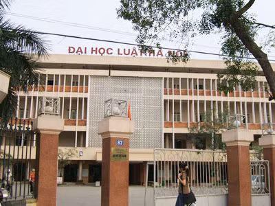 Điểm chuẩn ngành Luật kinh doanh khá cao